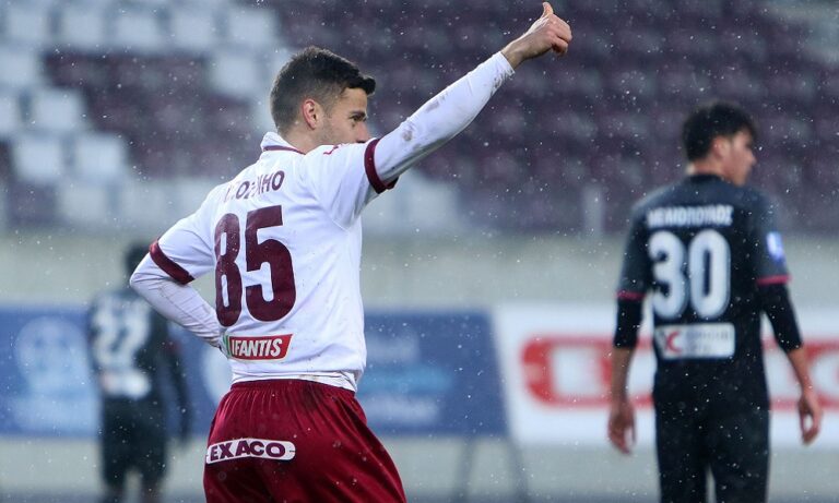 Κούγιας: «Άντε να τελειώνουμε με αυτά τα παλτά»