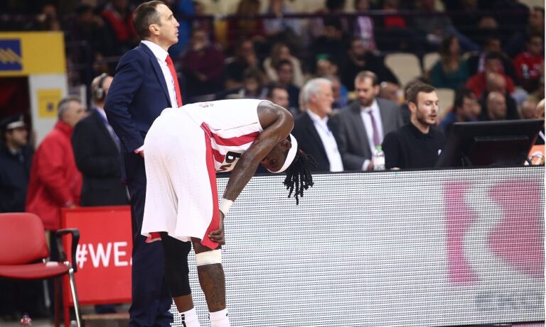 Αδειανός από τα πάντα…