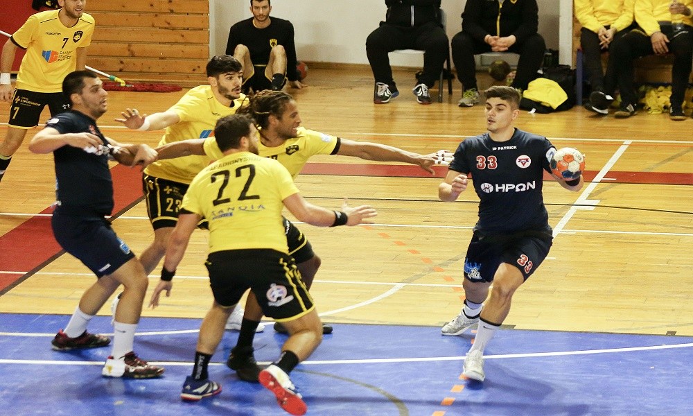 Handball Premier: Η ΑΕΚ νίκησε τη ΧΑΝΘ, προσπέρασε τον ΠΑΟΚ