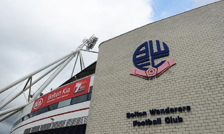 Μπόλτον: Διακοπή προπονήσεων από έλλειψη νερού και φαγητού