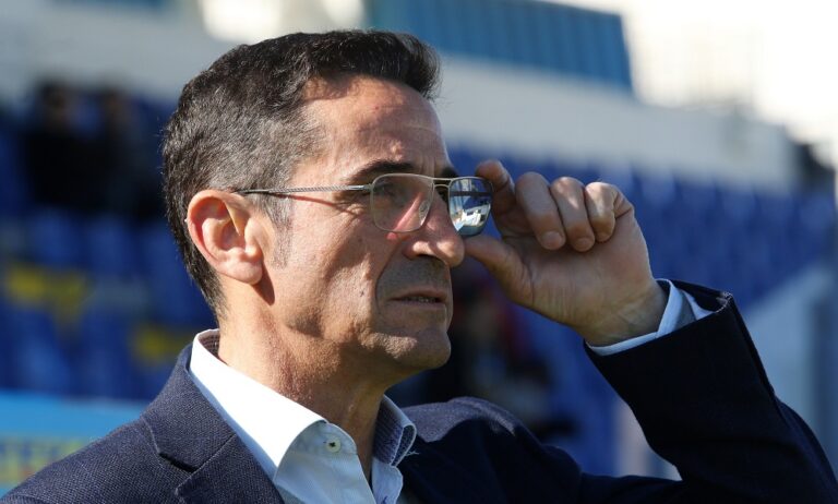 Χιμένεθ: «Τώρα πρέπει να παίξει ο Αλμπάνης»