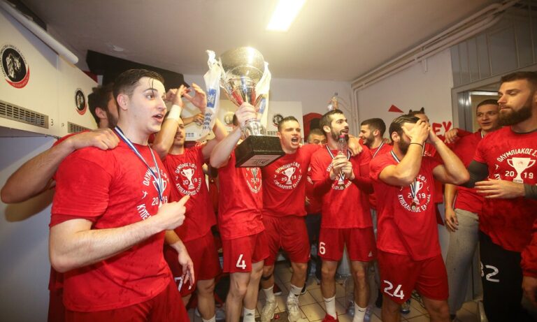 Ολυμπιακός – ΑΕΚ 23-13: Της έκανε πλάκα, σήκωσε το Κύπελλο (vid)