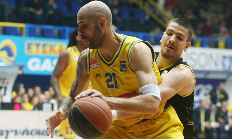 Βασιλόπουλος: «Αρνούμαι να μιλήσω για μπάσκετ»