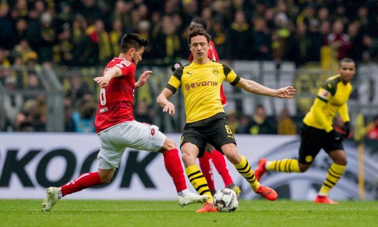 Bundesliga: Στην κορυφή και πάλι η Ντόρτμουντ (vid)