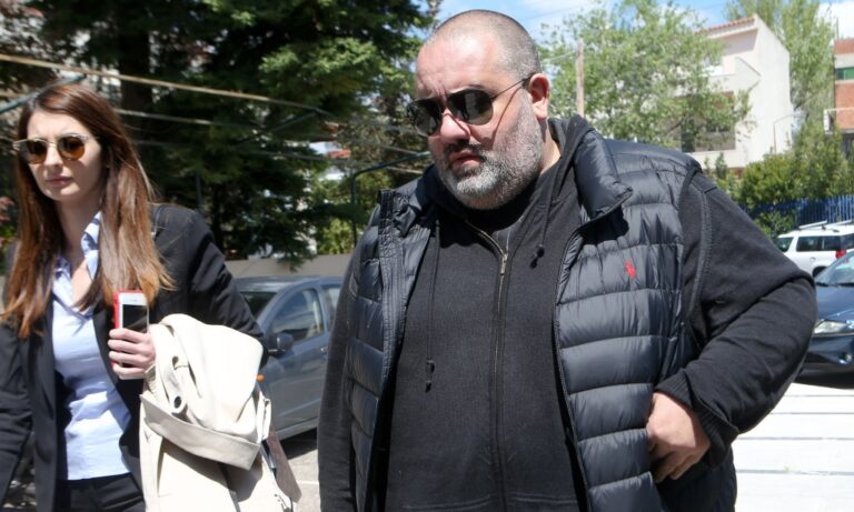 Καραπαπάς: Επίθεση στον Μάκη Γκαγκάτση