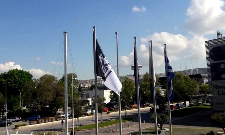 ΠΑΟΚ: Κυματίζει η σημαία στο Δημαρχείο Θεσσαλονίκης!