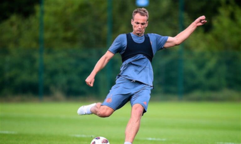 Η ΑΕΚ βλέπει (και) Μακαρένκο