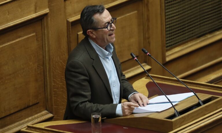 Ανάσταση 2019: Πολιτικός σε 18 λιτανείες!