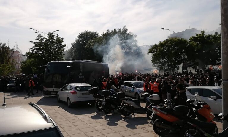 ΠΑΟΚ: Απίστευτες εικόνες στην υποδοχή της ομάδας (vid)