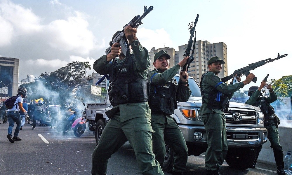 Βενεζουέλα πραξικόπημα: Live εικόνα – οι τελευταίες εξελίξεις (vid, pics)