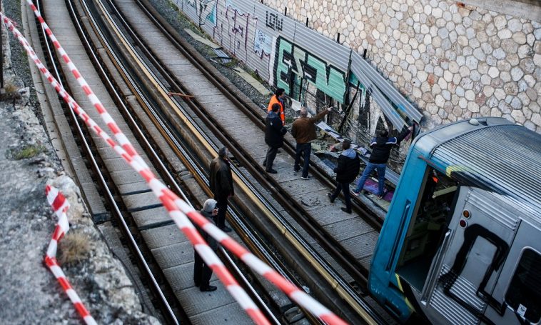 Αυτοκτονία στο Μοσχάτο: Πώς ο 42χρονος κέρδισε την εμπιστοσύνη της 14χρονης