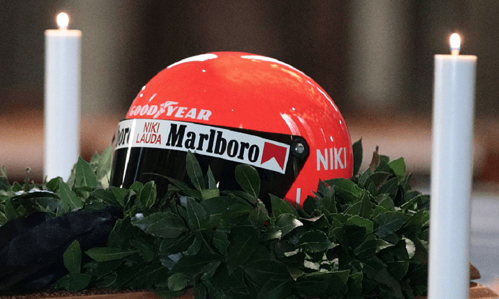 Νίκι Λάουντα: Κηδεύεται με τη στολή της F1 (pics)