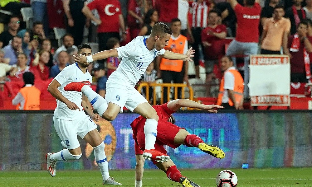 Τουρκία – Ελλάδα: Έντονες αποδοκιμασίες στον Ύμνο (vid)