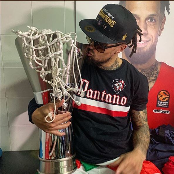 Ντάνιελ Χάκετ: Ο επίμονος θιασώτης του Μάικλ Τζόρνταν