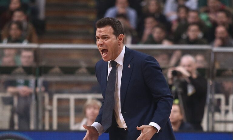 Ιτούδης: Η στιγμή που… αδειάζει στα αποδυτήρια (vid)