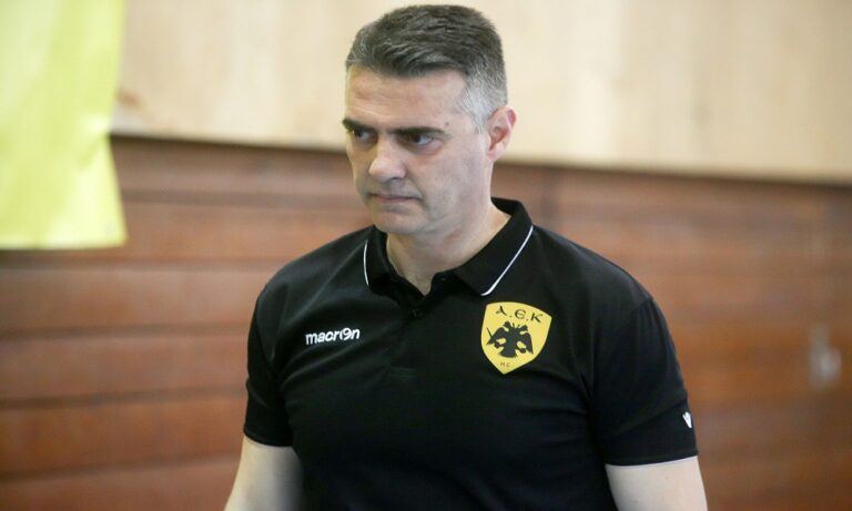 Γραμματικός: «Επιβεβλημένη η παραίτηση από την ΑΕΚ»