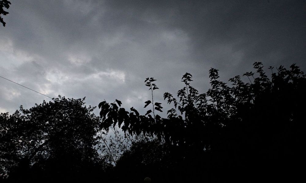 Καιρός: Άστατος με σποραδικές βροχές και καταιγίδες