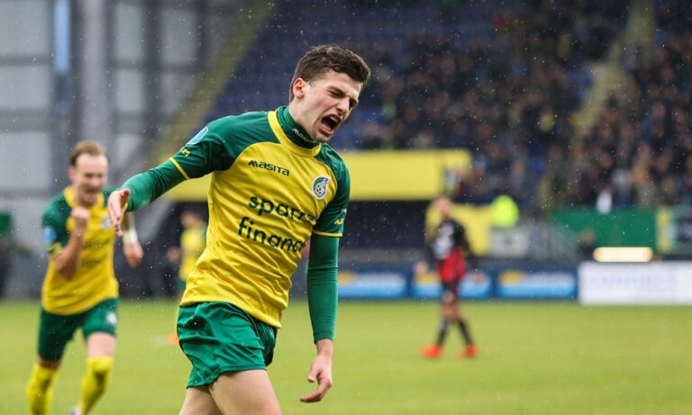 Λάμπρου: Είναι στη λίστα της Σπόρτινγκ (pic)