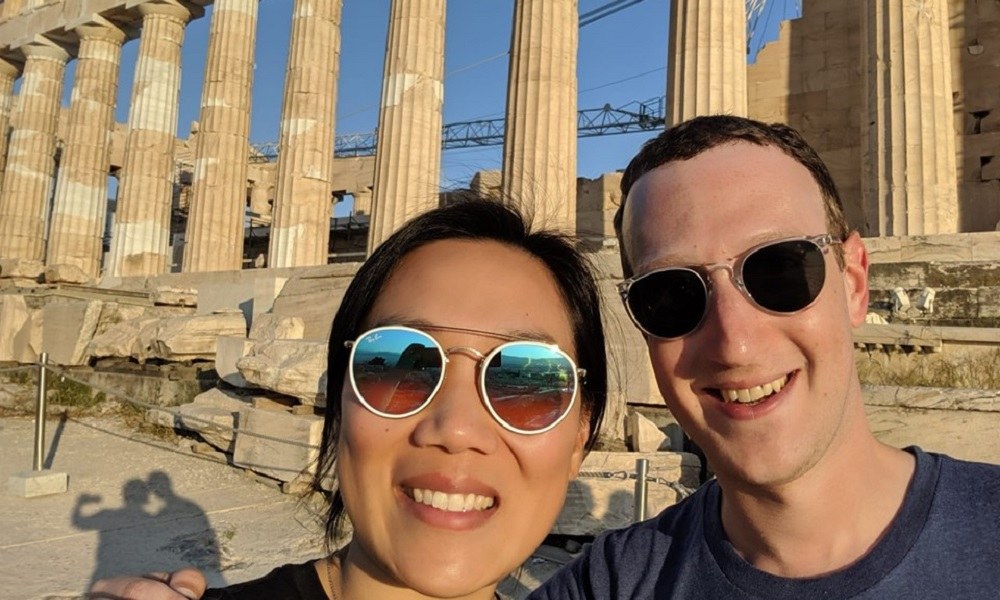 Facebook: Στην Ελλάδα ο Μαρκ Ζούκερμπεργκ (pic)