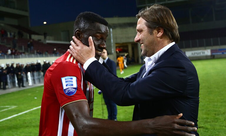 Μαρτίνς: «Οι παίκτες μας αγαπούν αυτό που κάνουν»