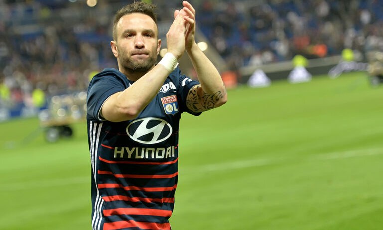 Ολυμπιακός: Έφτασε στην Ελλάδα ο Βαλμπουενά!