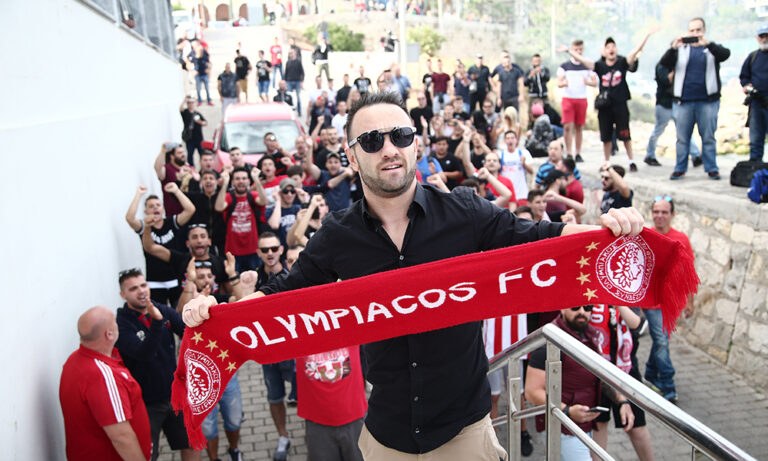 Ολυμπιακός: Live η άφιξη του Ματιέ Βαλμπουενά