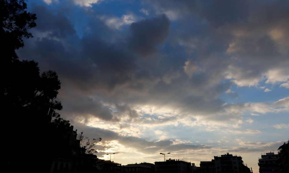 Καιρός: Νεφώσεις με βροχές και καταιγίδες