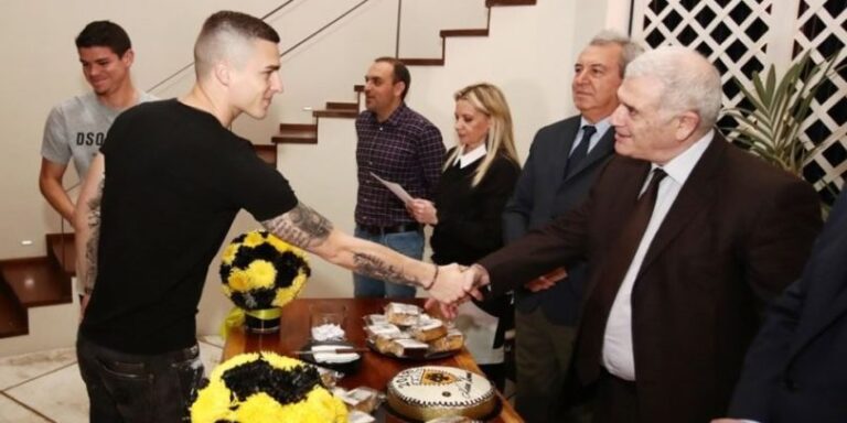 Βράνιες: «Φωτογράφισε» ως ψυχολόγο του τον Μελισσανίδη (pic)