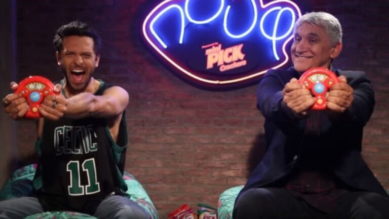 Αποθέωση: Ο Π. Γιαννάκης… χορεύει το «Μαμά»! (vid)