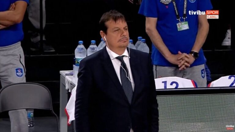 Αταμάν: «Έβαλα ακουστικά για να μην ακούω κατάρες»!