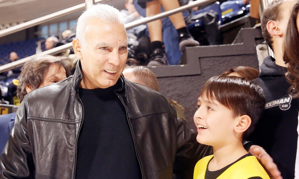 Γκάλης: «Αστεία αυτά που γίνονται στο ελληνικό μπάσκετ»