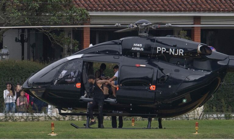 Νεϊμάρ: Πήγε στην προπόνηση με ελικόπτερο! (pics)
