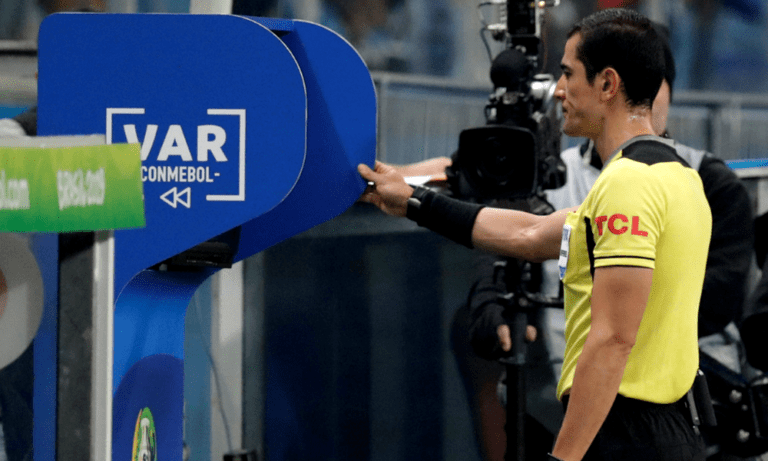 VAR στο Κόπα Αμέρικα; Κάτι δεν πάει καλά…