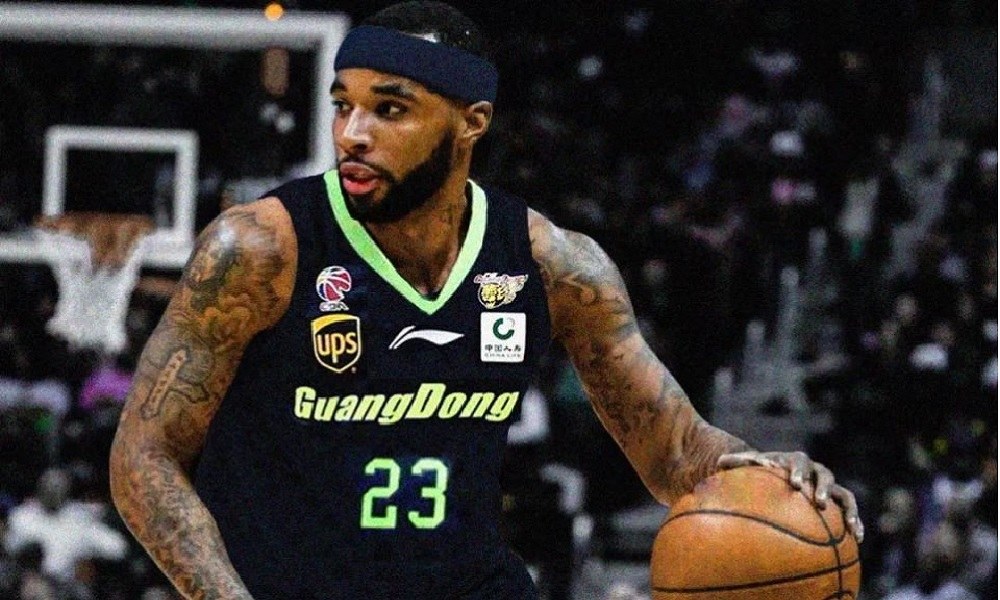 Ντιλέινι: Διαψεύδει την παραμικρή επαφή