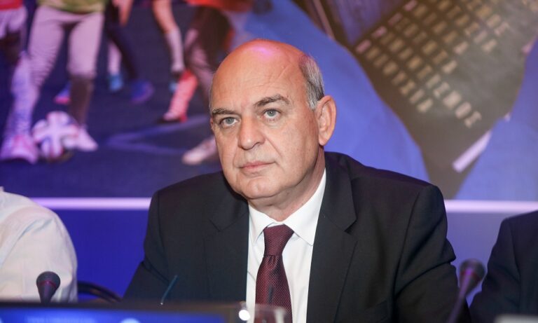 Γραμμένος για βία, αναδιάρθρωση, VAR και «στημένα»