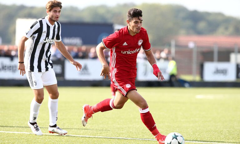 Ολυμπιακός: Ανακοίνωσε ο Κωστανάσιος την ανανέωση