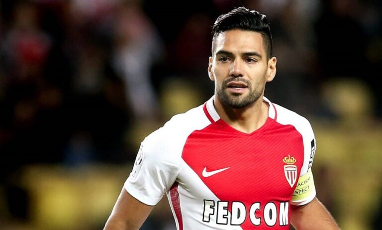 Ολυμπιακός: Διαψεύδει για Ρανταμέλ Φαλκάο