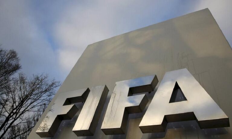 FIFA: Ακόμη πιο βαριά «καμπάνα» για ρατσιστικές επιθέσεις!