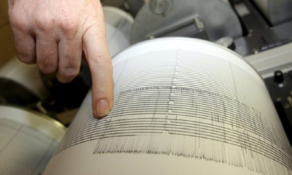 Σεισμός: Κουνήθηκε πάλι η Αττική (vids)