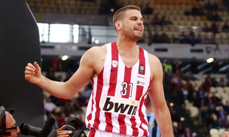 Ολυμπιακός: Τέλος και επίσημα ο Μπόγρης