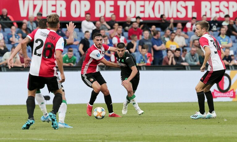 Μπουζούκης: Αντικείμενο λατρείας στο Ρότερνταμ