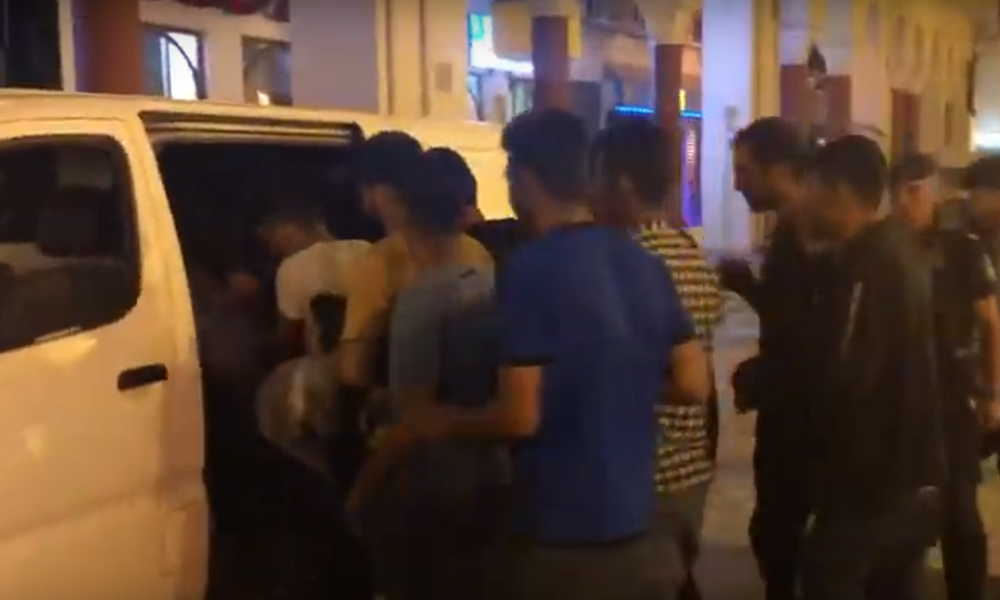 Θεσσαλονίκη: Πρόσφυγες ζήτησαν να συλληφθούν!