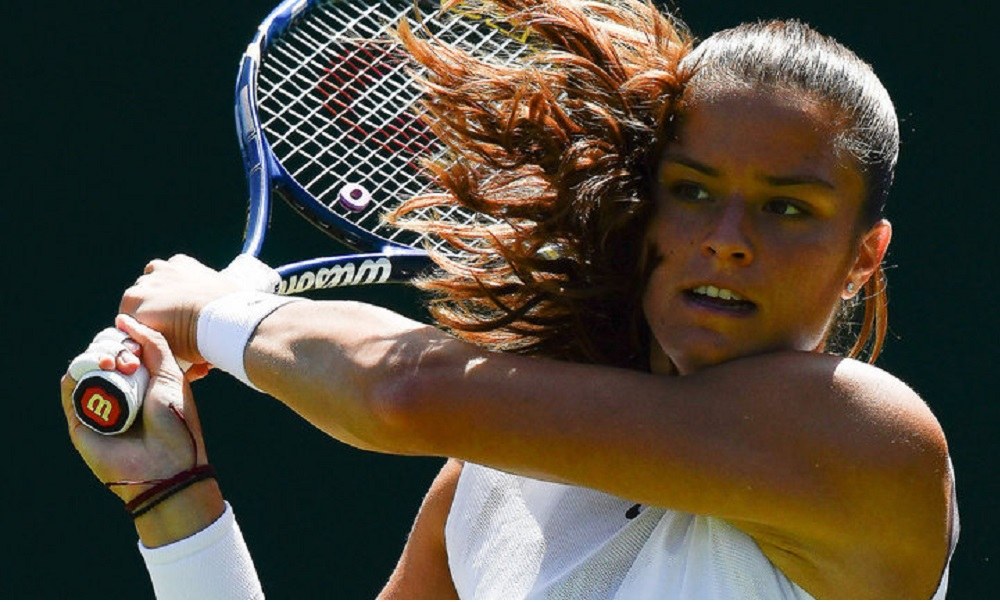 Σάκκαρη: Η τσάντα της προκάλεσε… πανικό και διάλογο-φωτιά (pic)