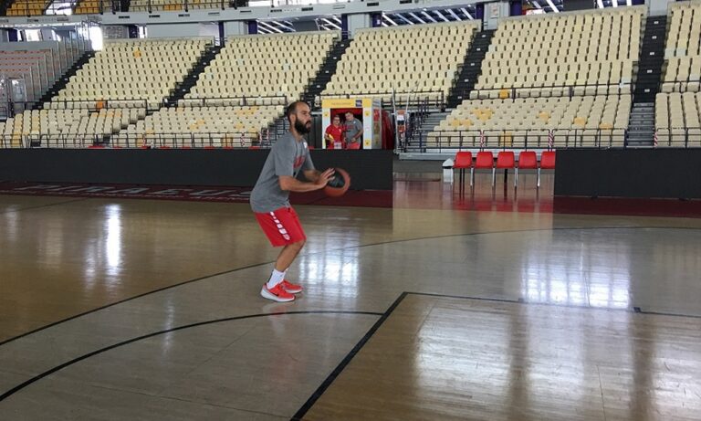 Σπανούλης : Πάτησε ξανά παρκέ ο αρχηγός του Ολυμπιακού (pics)