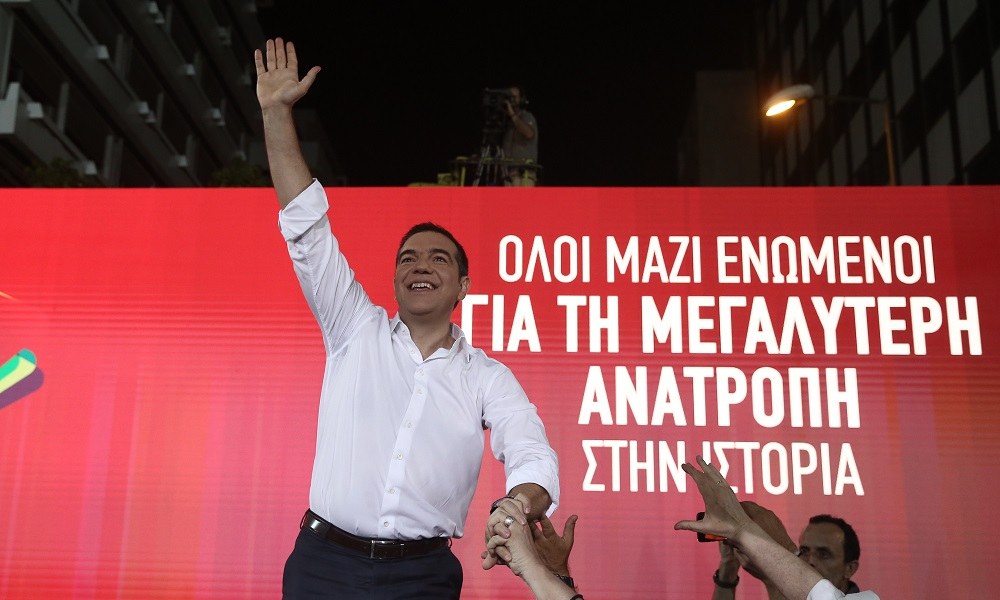 Τσίπρας από Σύνταγμα: «Δώστε μου εντολή να κυβερνήσω»