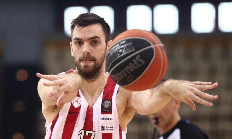 Ολυμπιακός: Και επίσημα τέλος ο Μάντζαρης (pic)