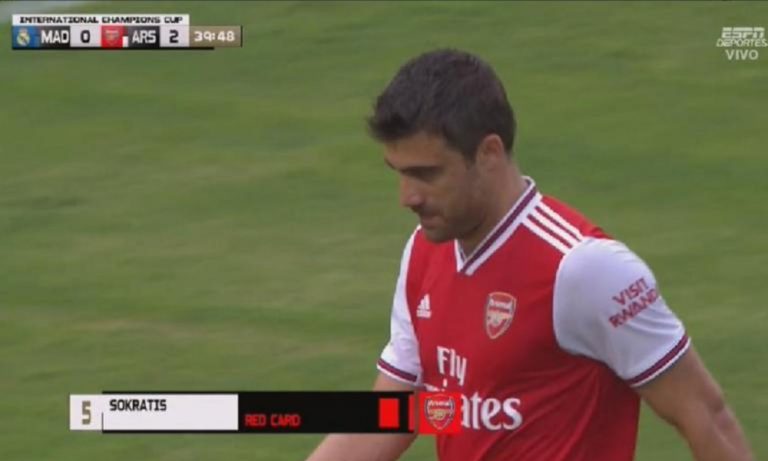 Παπασταθόπουλος: Δέχθηκε 2 κίτρινες σε 3 λεπτά! (vid)