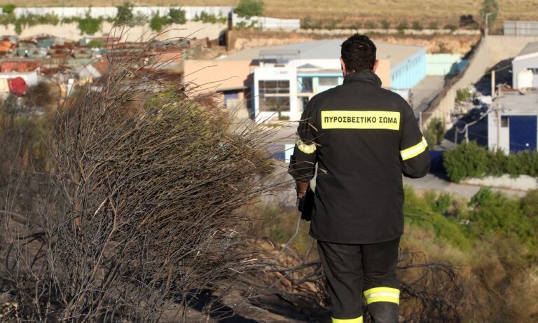 Πυρκαγιά στην Νέα Ζωή Ασπροπύργου