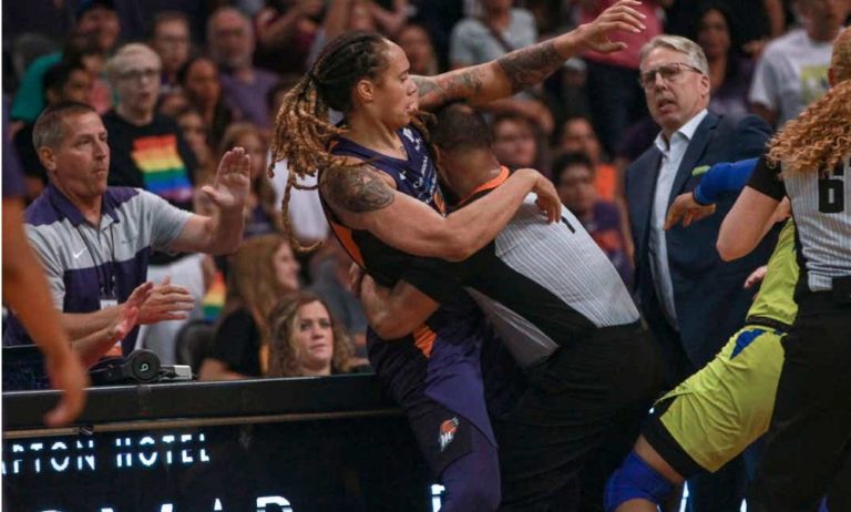 WNBA: Ξύλο και των… γονέων (vid)