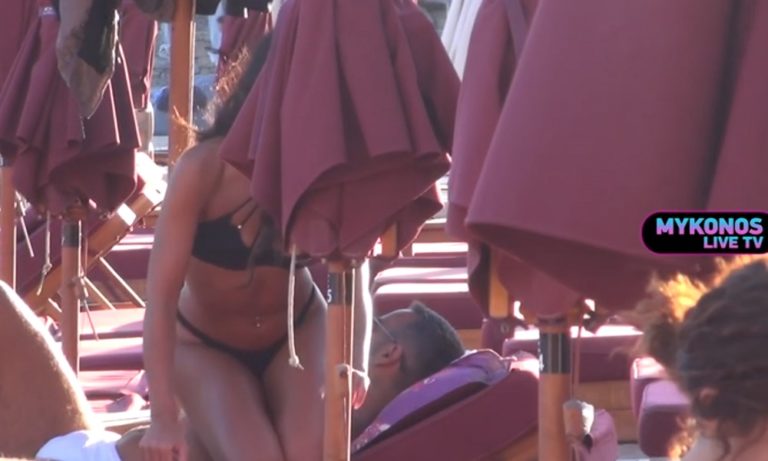 Μύκονος: Κορμάρα του χορεύει, αυτός στο… κινητό του (vid)